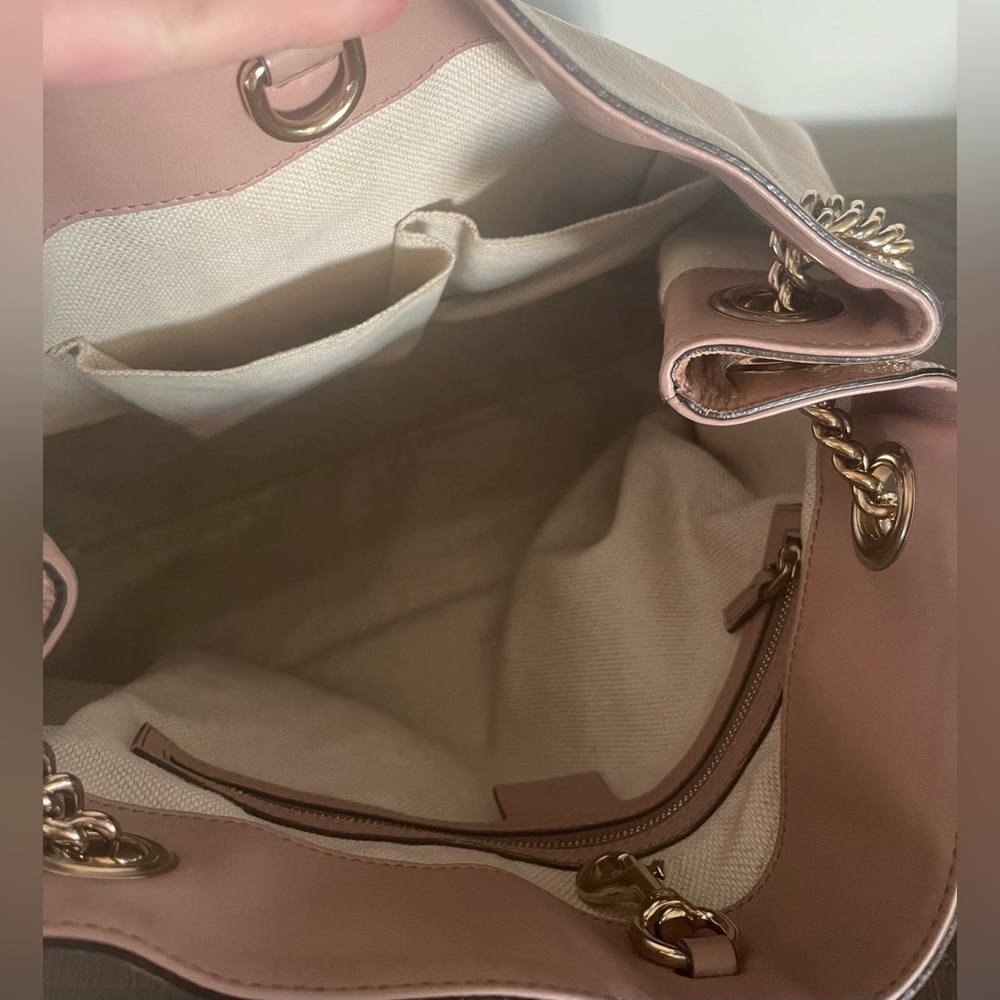 Gucci Beige/Tan Leather Double-G Shoulder Bag with Tassel - Picture 10 of 15